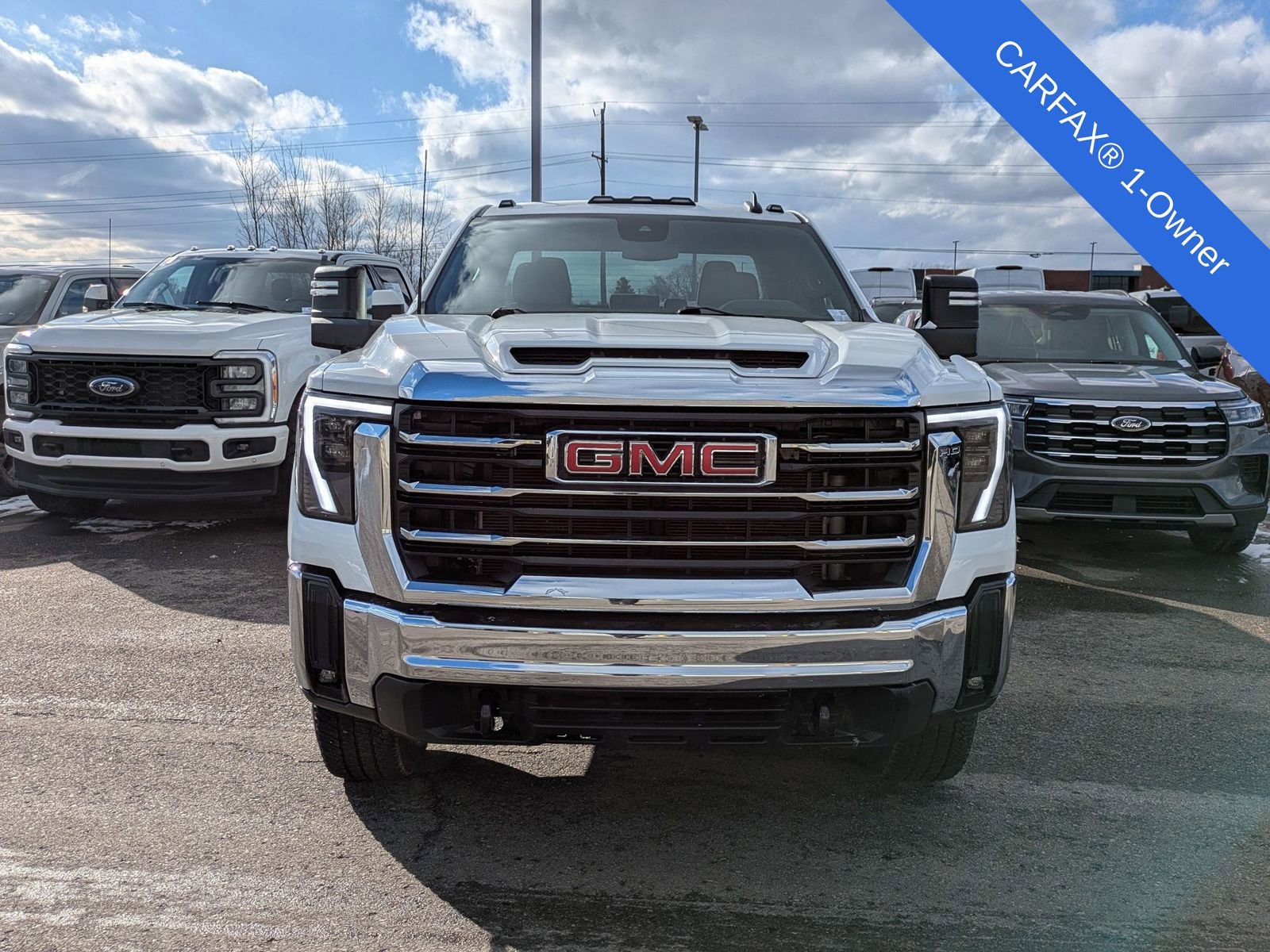Used 2024 GMC Sierra 2500 SLE w/ SLE Value Package; image 7