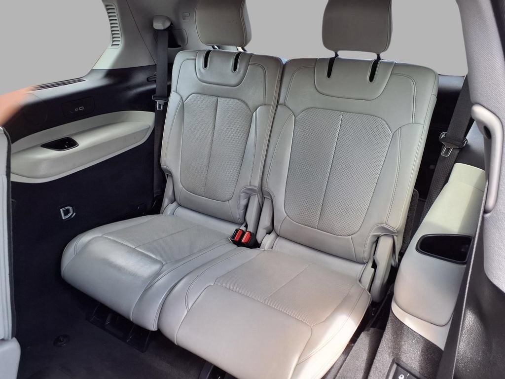 Used 2022 Jeep Grand Cherokee L Overland w/ Luxury Tech Group IV AWD/4WD image 24