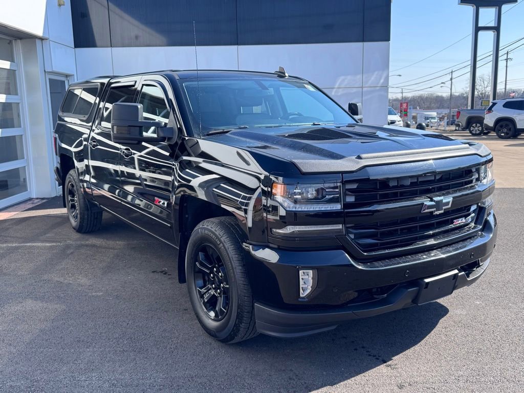 Used 2017 Chevrolet Silverado 1500 LTZ Z71 w/ Midnight Edition image 6