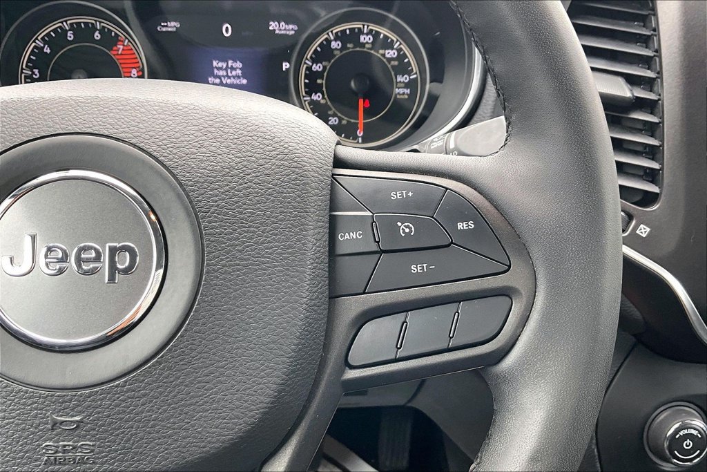 Used 2021 Jeep Cherokee Trailhawk AWD/4WD image 13