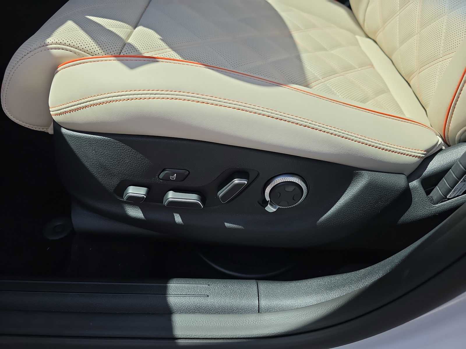 New 2026 Genesis GV70 3.5T Sport Prestige AWD/4WD image 19