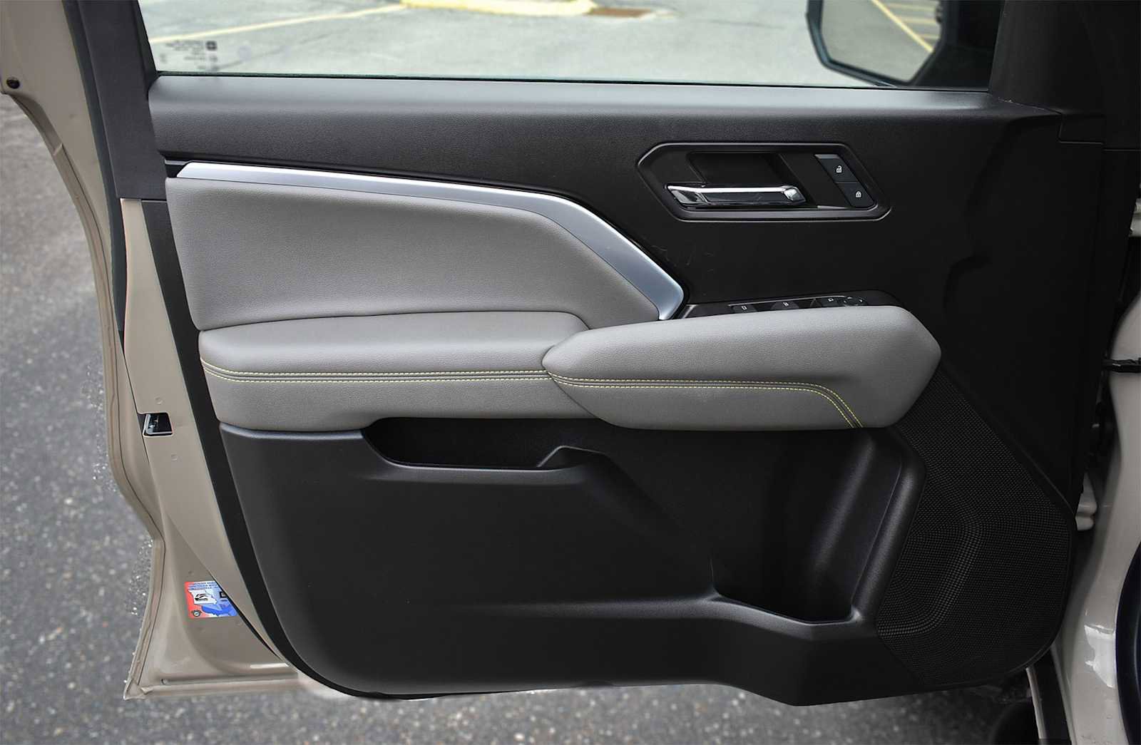 Used 2024 Chevrolet Colorado ZR2 w/ ZR2 Bison Edition image 33