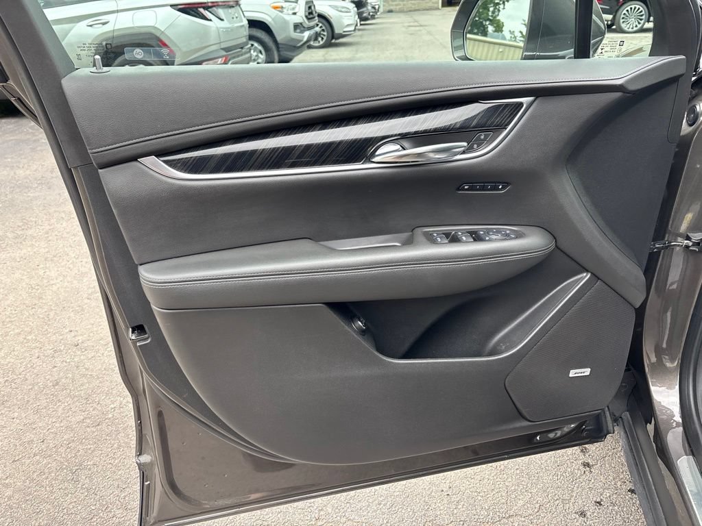 Used 2020 Cadillac XT6 Premium Luxury FWD image 17
