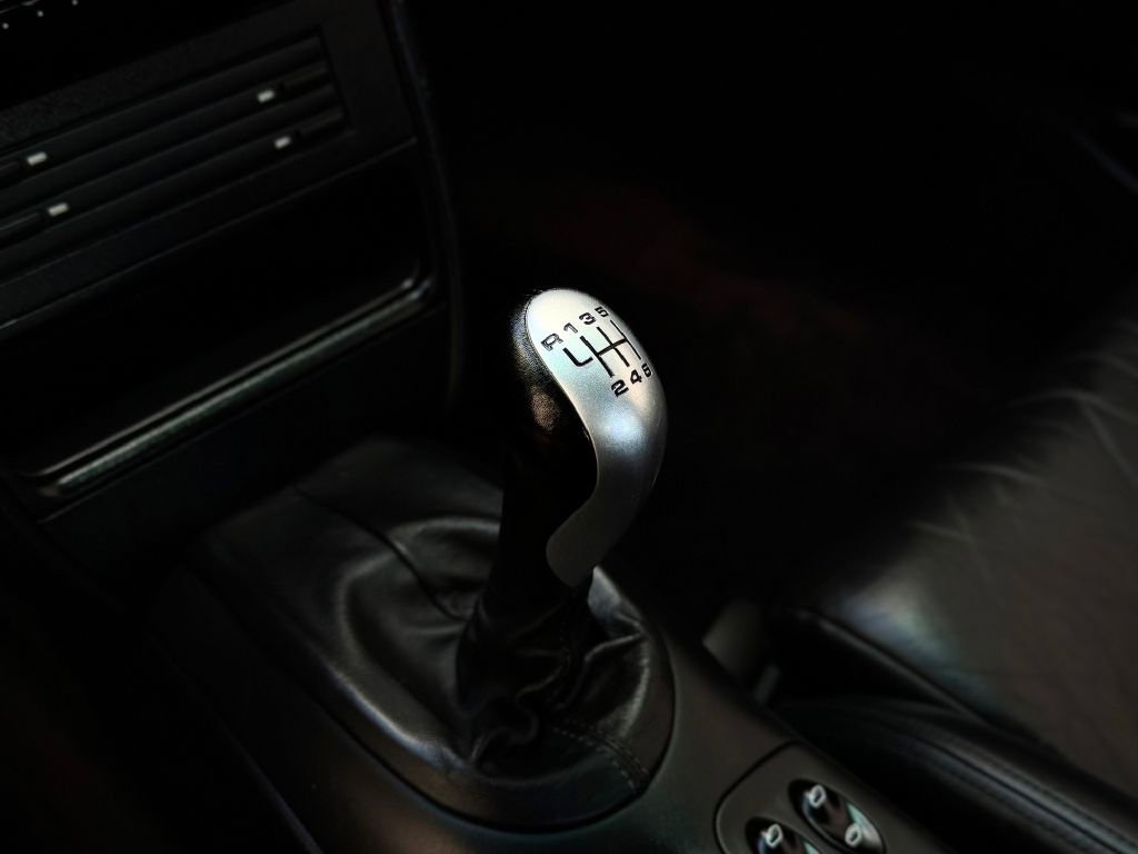 Used 2004 Porsche 911 GT3 RWD image 47