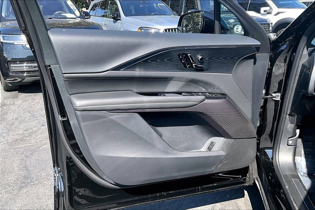 New 2026 Cadillac Lyriq Luxury image 11