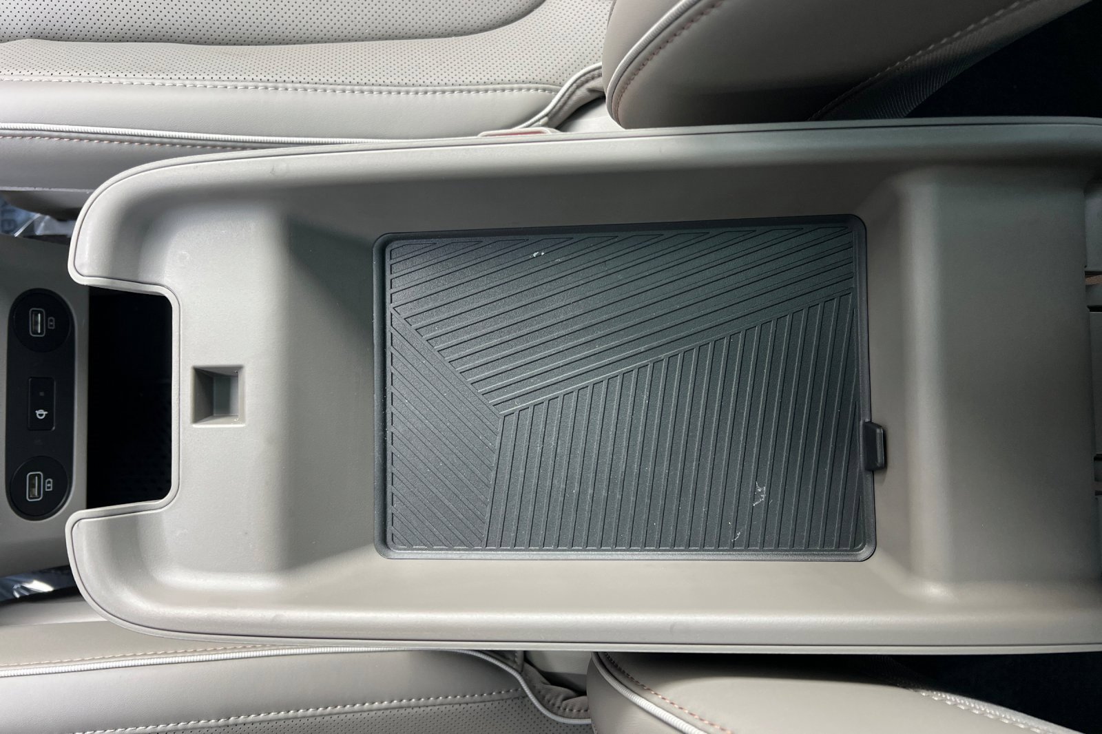 Used 2024 Hyundai Ioniq 5 Limited image 33