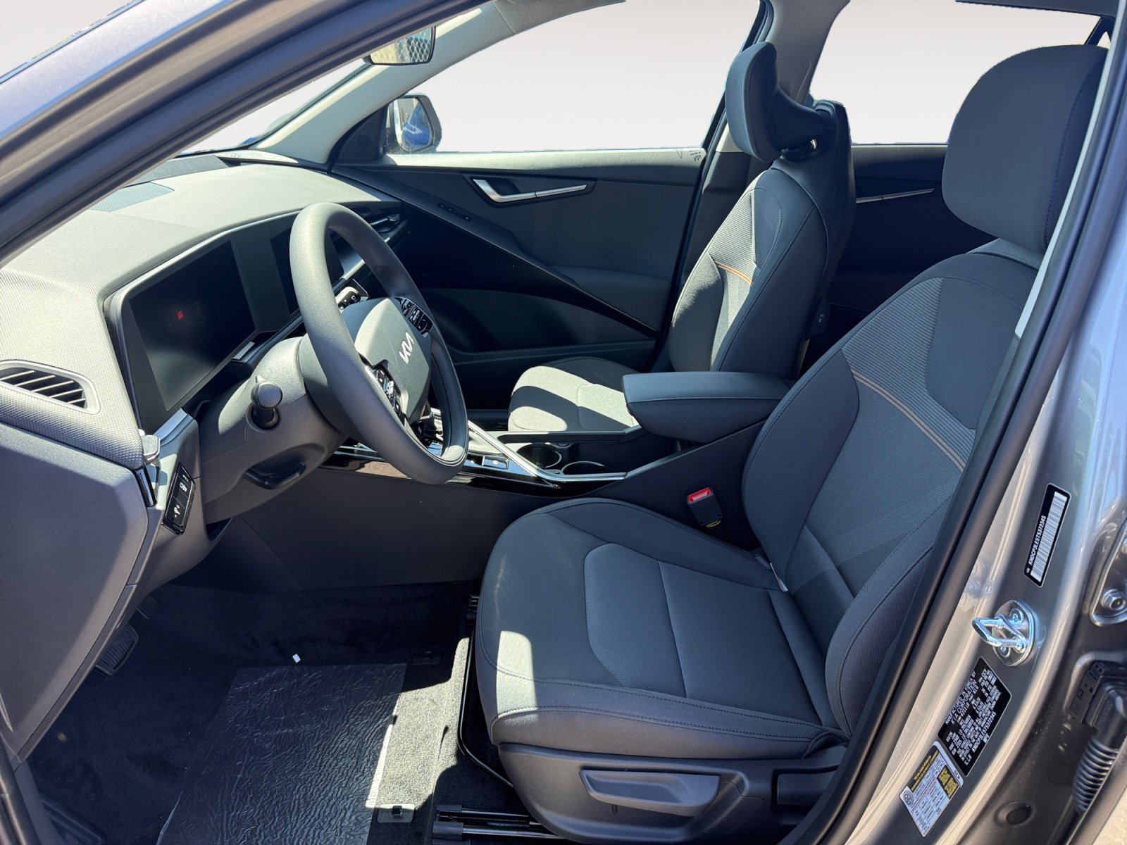 New 2026 Kia Niro LX FWD image 10