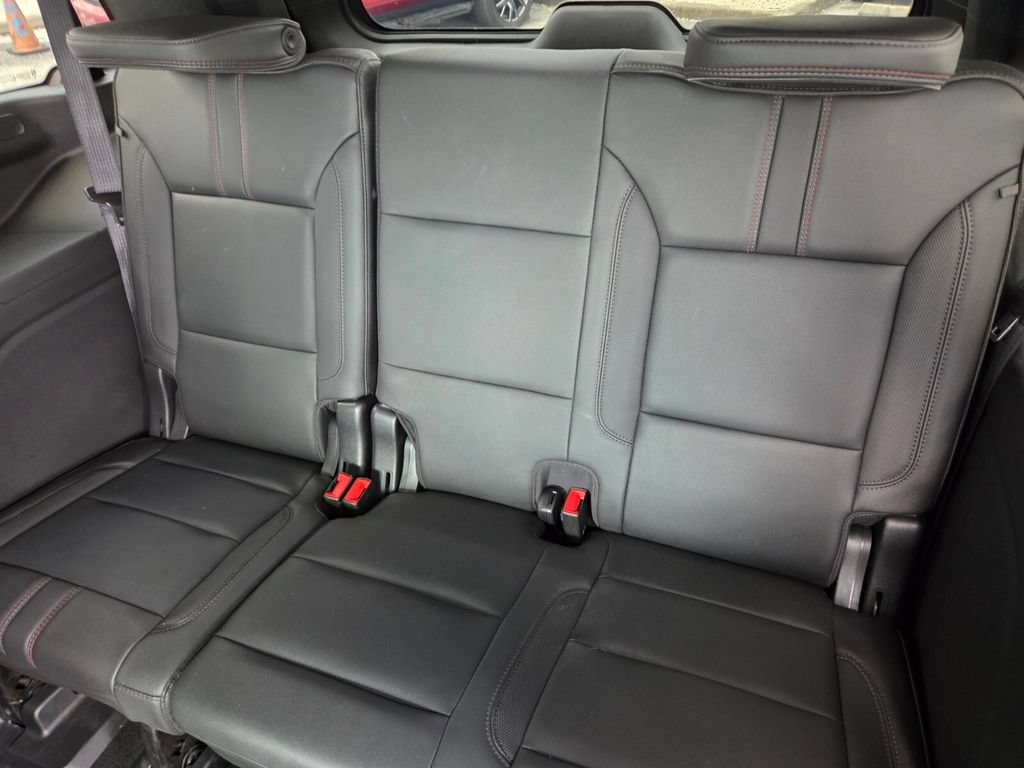 Used 2022 Chevrolet Tahoe RST w/ Luxury Package AWD/4WD image 8