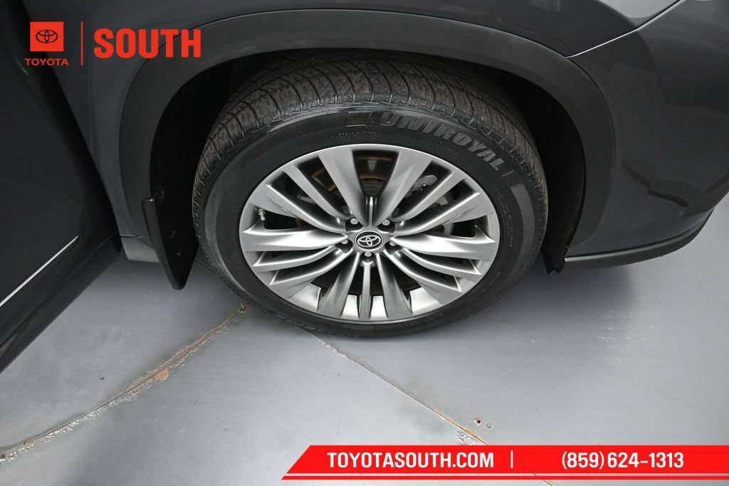 Used 2020 Toyota Highlander Platinum AWD/4WD image 35