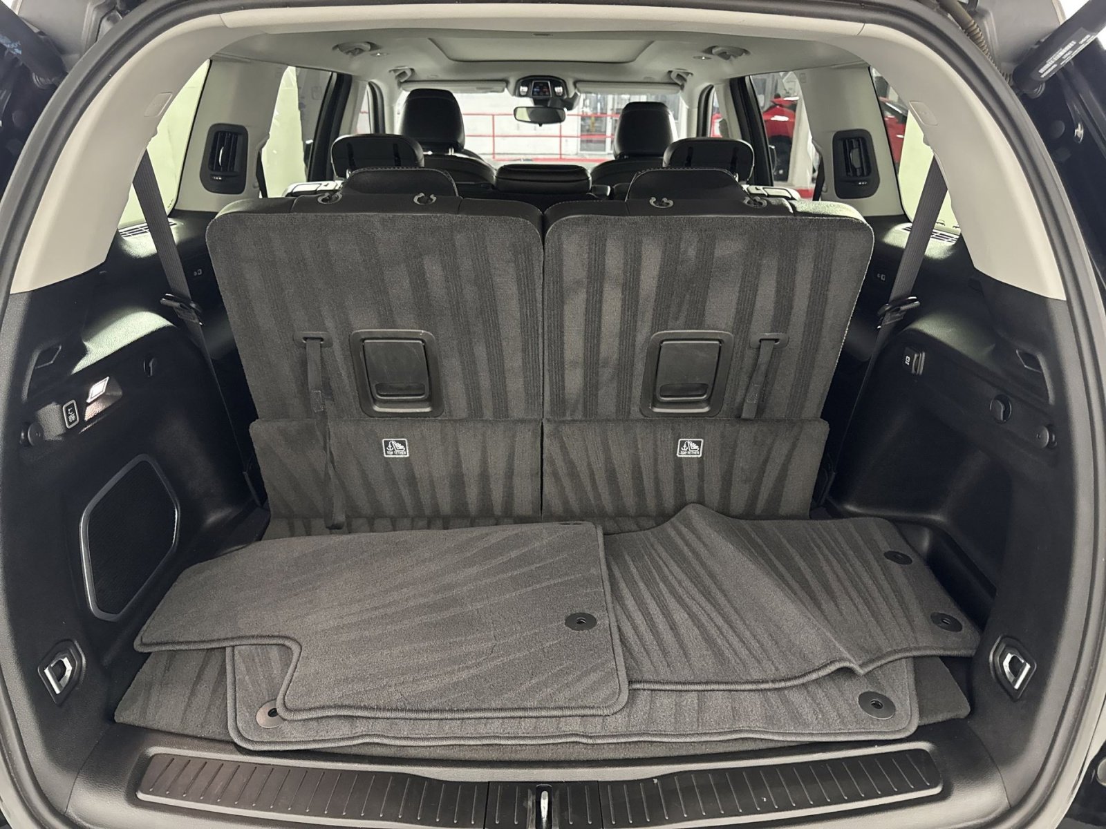 Used 2021 Jeep Grand Cherokee L Limited image 27