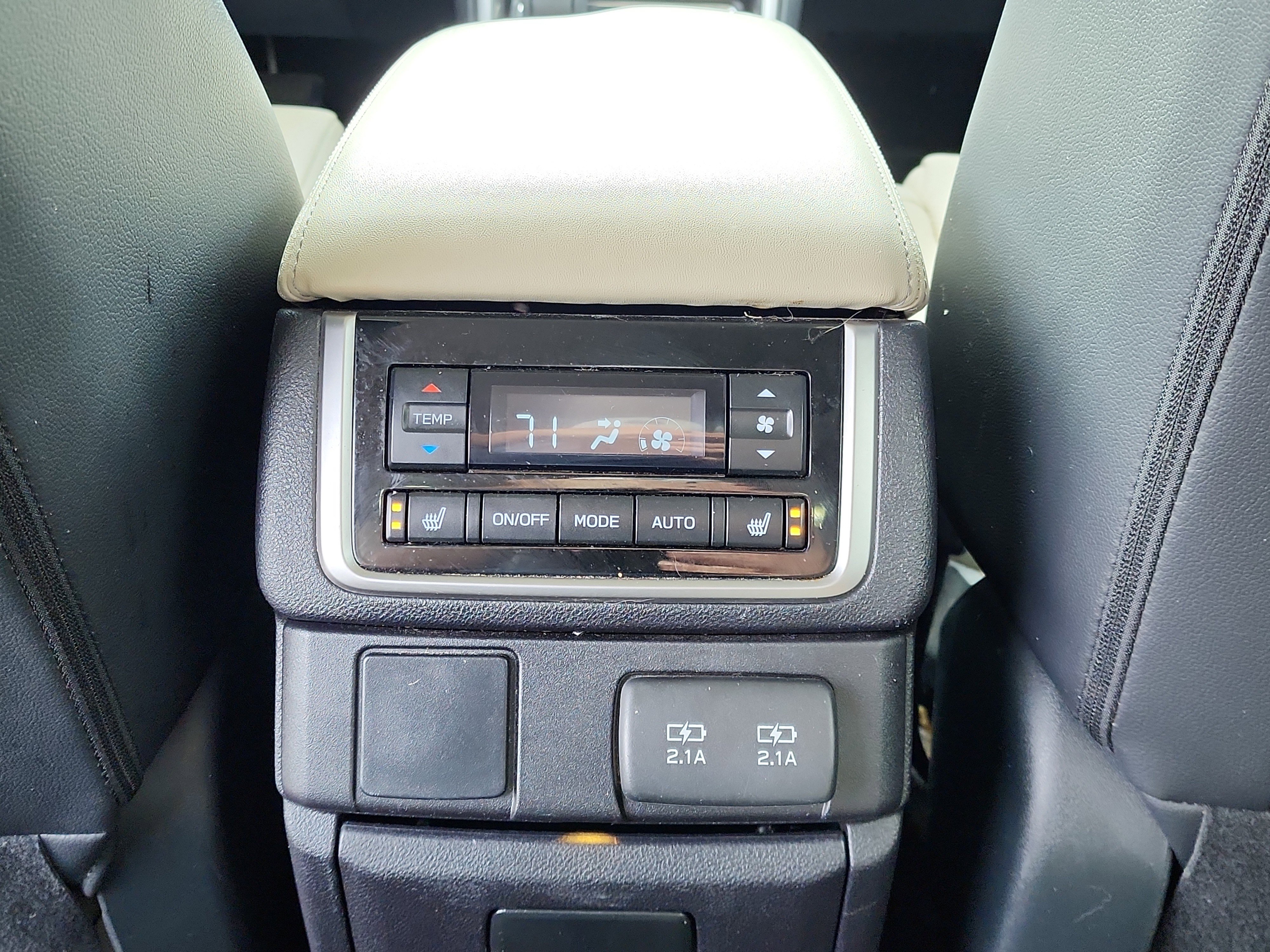 Used 2022 Subaru Ascent Limited w/ Technology Package image 13