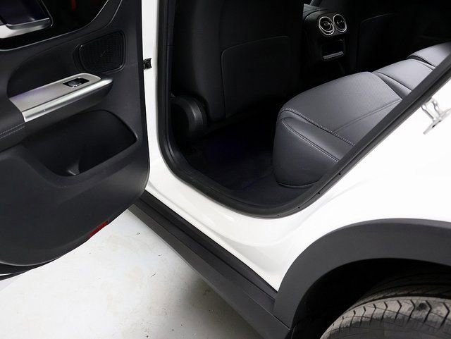 Certified 2026 Mercedes-Benz GLC 300 4MATIC image 26