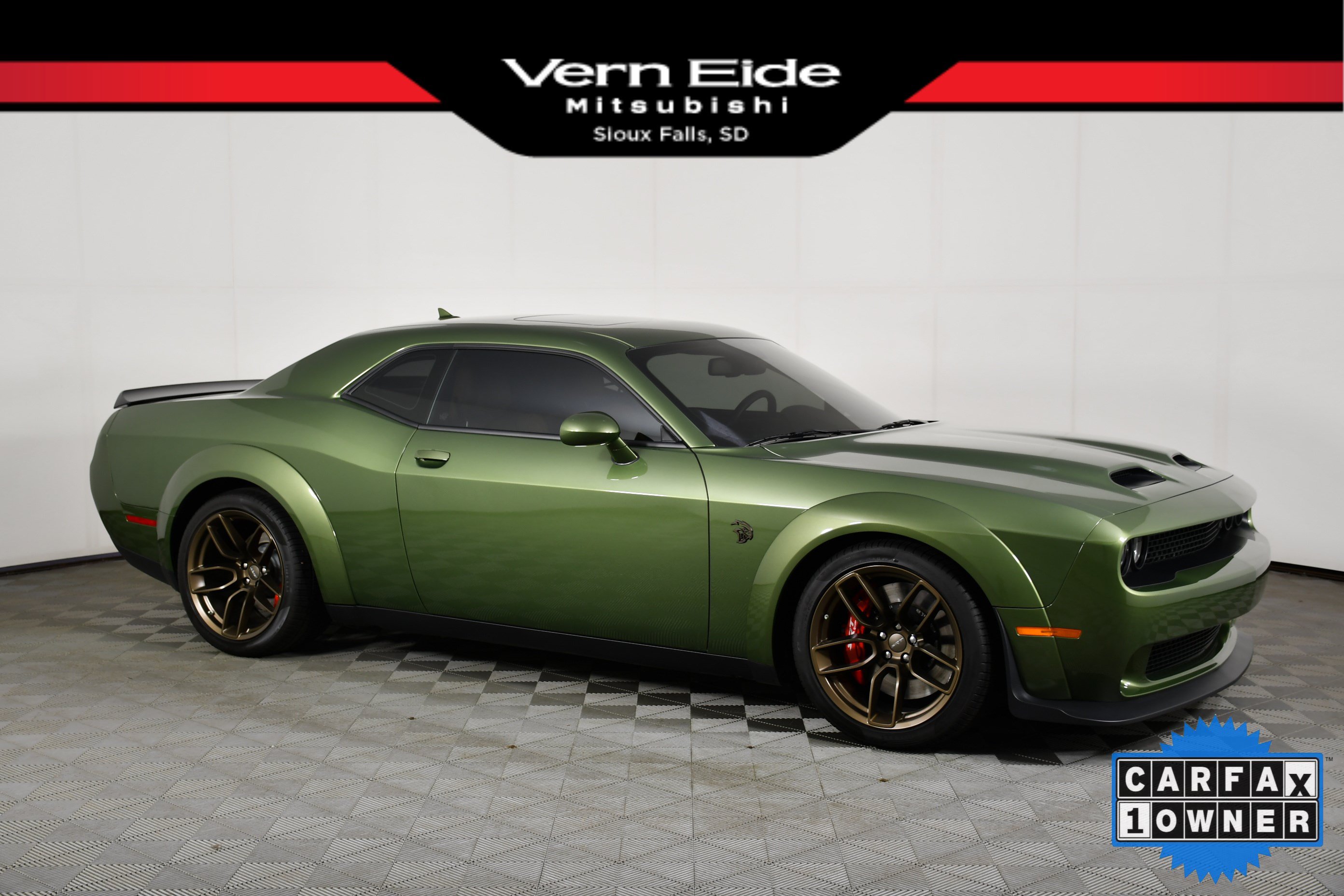 Used 2023 Dodge Challenger SRT Hellcat RWD image 1