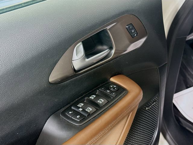 Used 2017 Chrysler Pacifica Limited FWD image 20