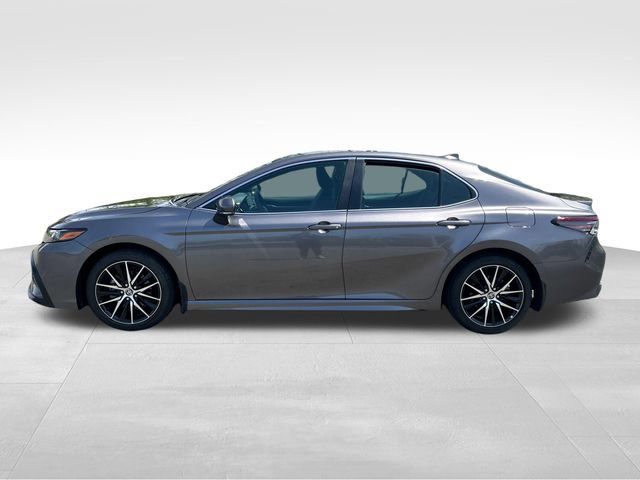 Certified 2024 Toyota Camry SE FWD image 3