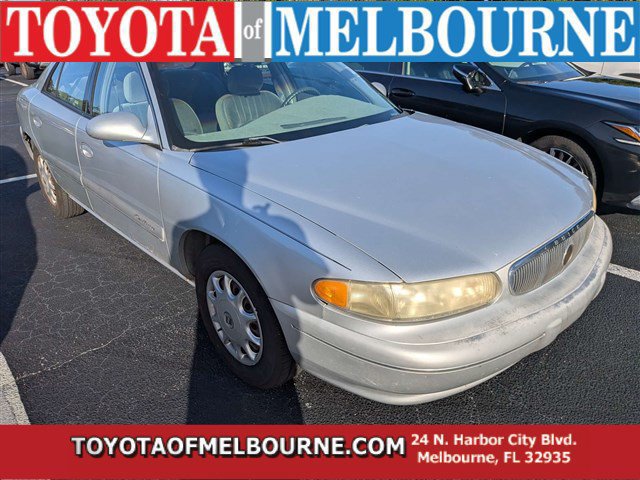 Used 2002 Buick Century Custom w/ Custom Premium Pkg FWD image 1
