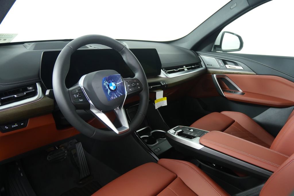 Used 2026 BMW X1 xDrive28i w/ Technology Package image 12