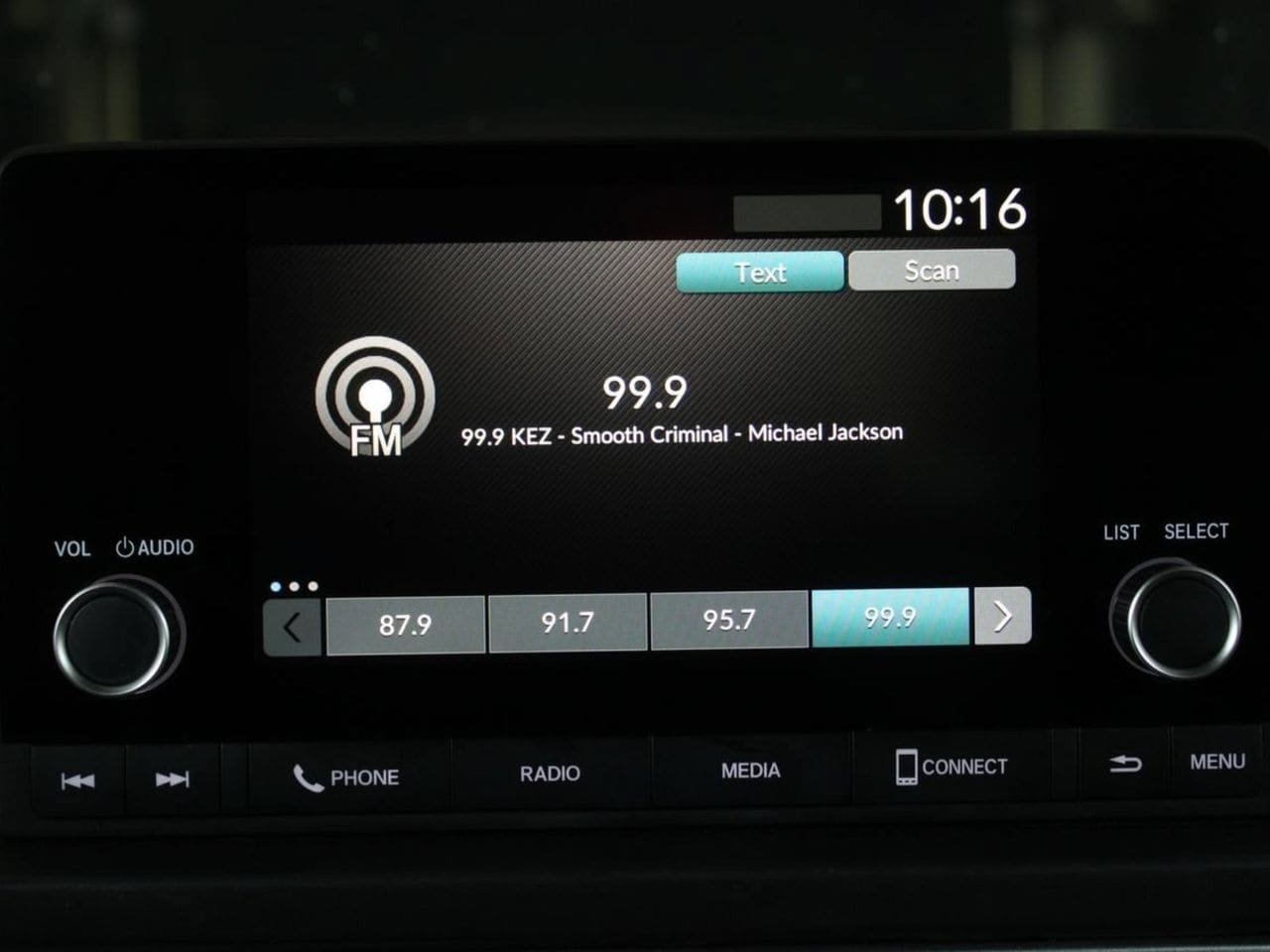Used 2024 Honda Pilot Sport image 25