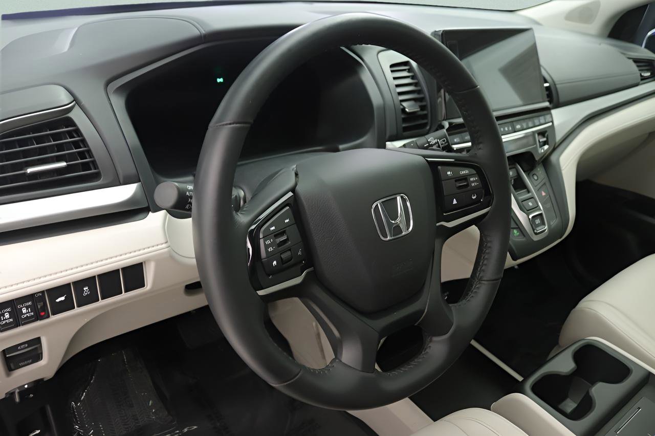 Used 2025 Honda Odyssey EX-L image 14