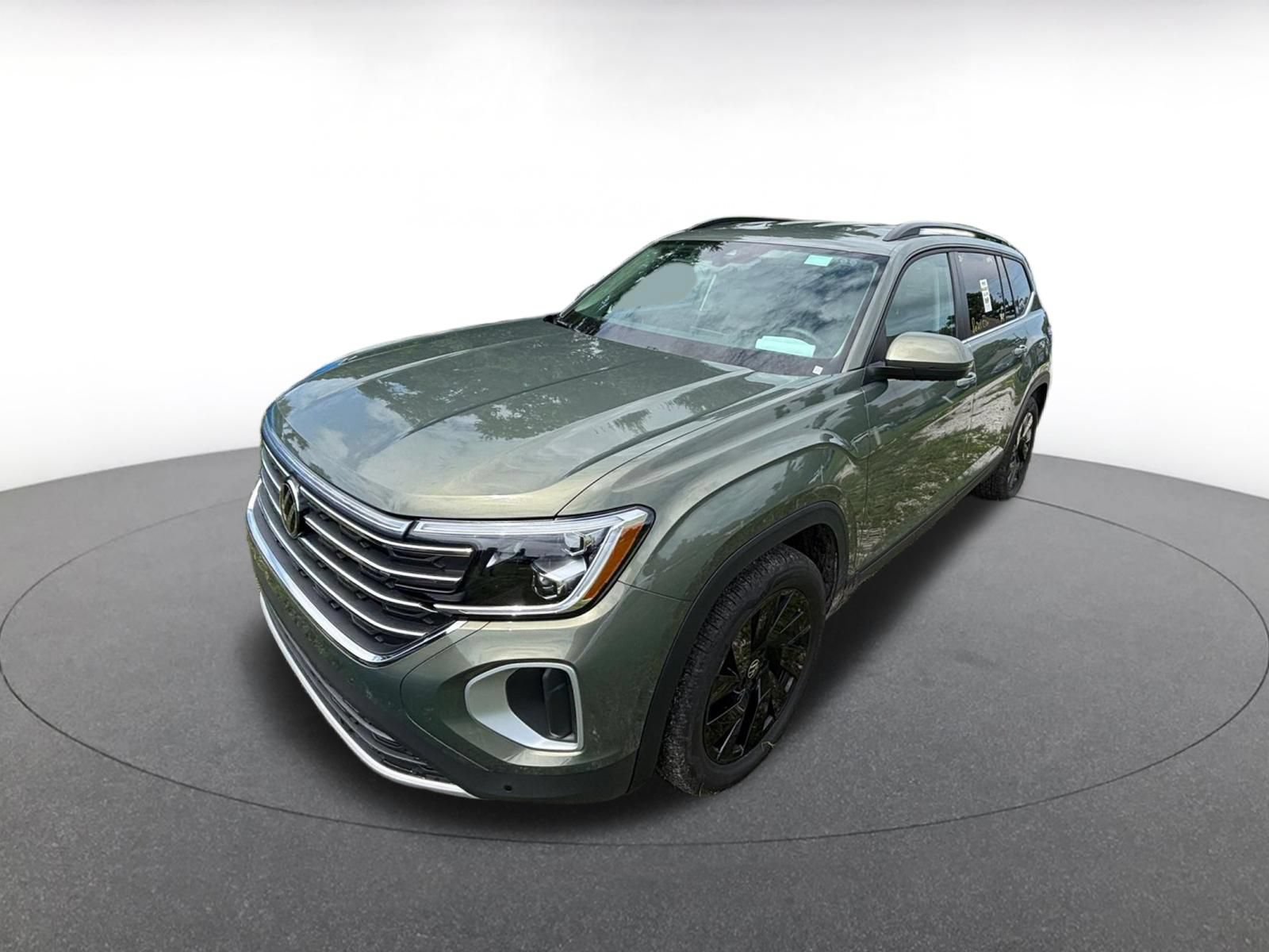 Used 2026 Volkswagen Atlas SE FWD image 4