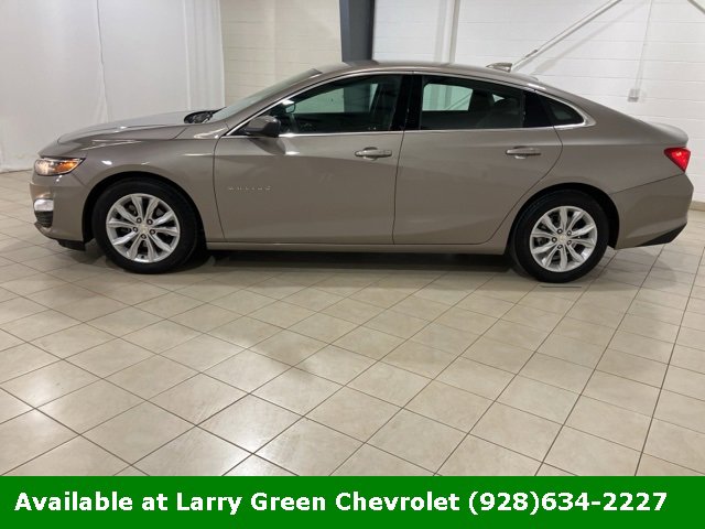 Used 2023 Chevrolet Malibu LT image 2