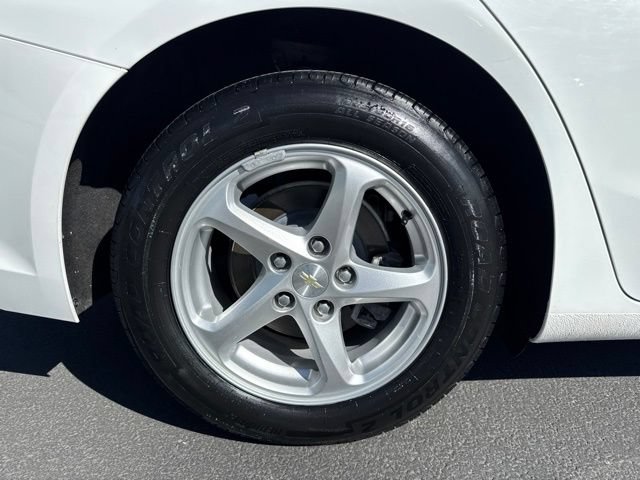 Used 2017 Chevrolet Malibu LS FWD image 9