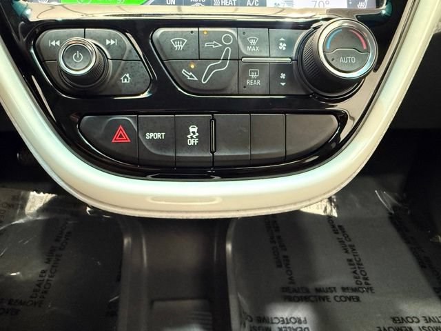 Used 2020 Chevrolet Bolt Premier w/ Infotainment Package FWD image 33