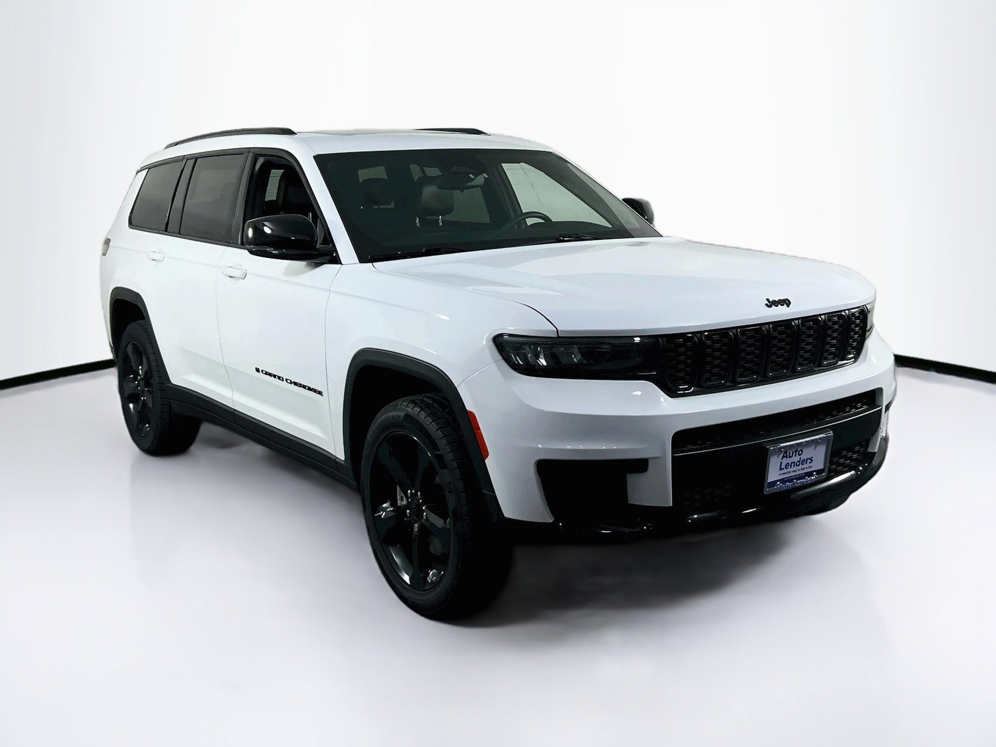 Used 2023 Jeep Grand Cherokee L Laredo AWD/4WD image 3