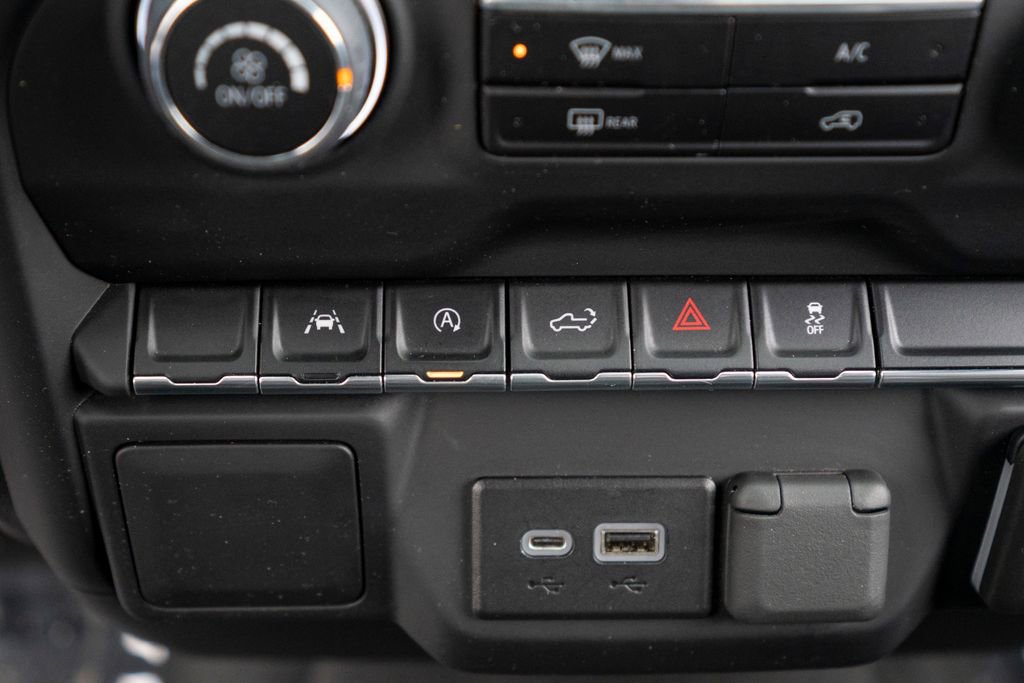 Certified 2023 Chevrolet Silverado 1500 Custom image 25