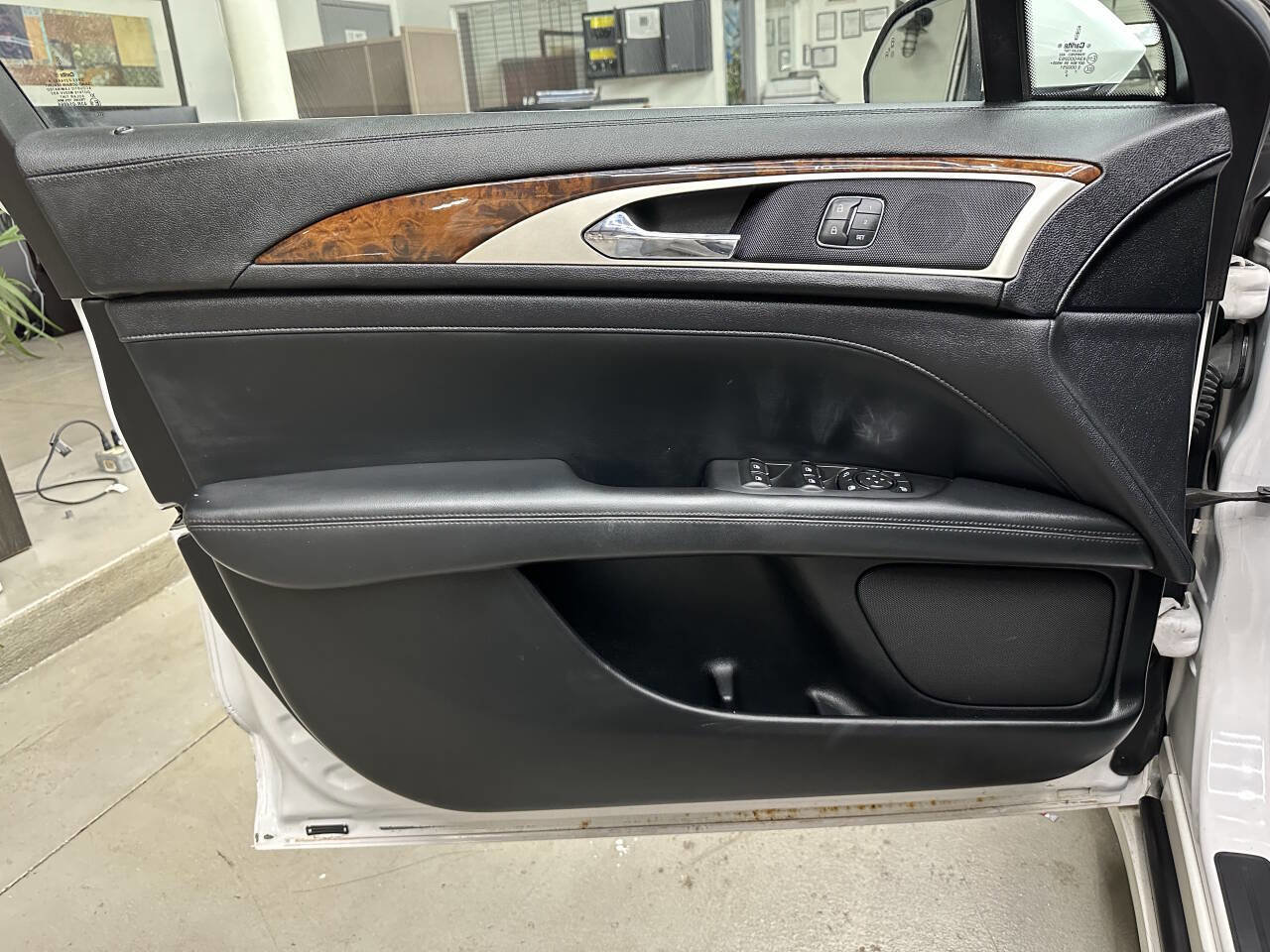 Used 2017 Lincoln MKZ Reserve w/ Technology Package image 10