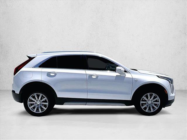 Used 2022 Cadillac XT4 Premium Luxury w/ Enhanced Visibility Package AWD/4WD image 5