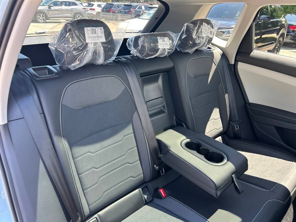 New 2026 Volkswagen Taos SE FWD image 49