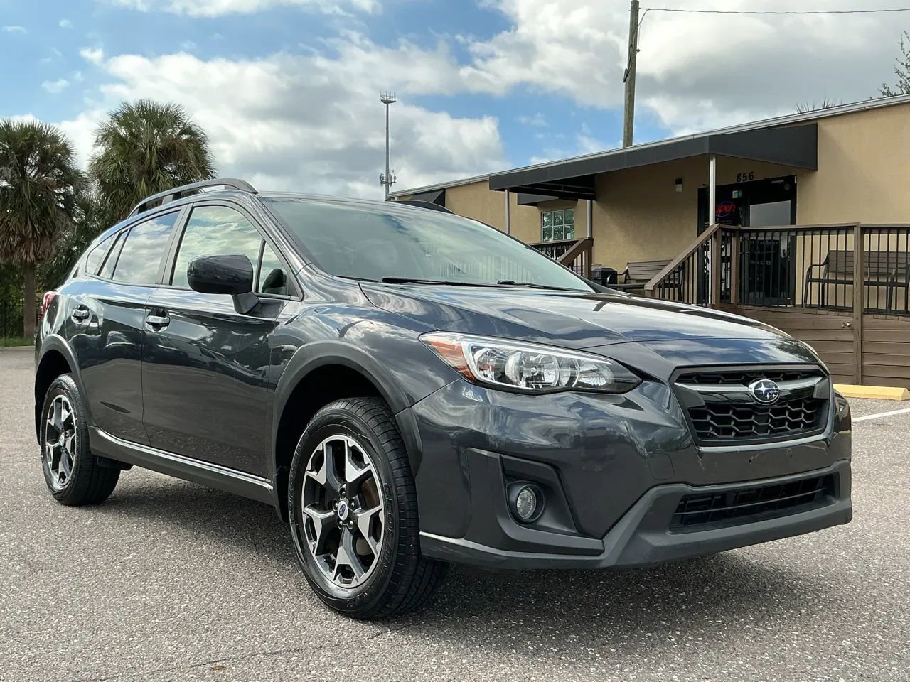 Used 2018 Subaru Crosstrek 2.0i Premium w/ Eyesight System image 3