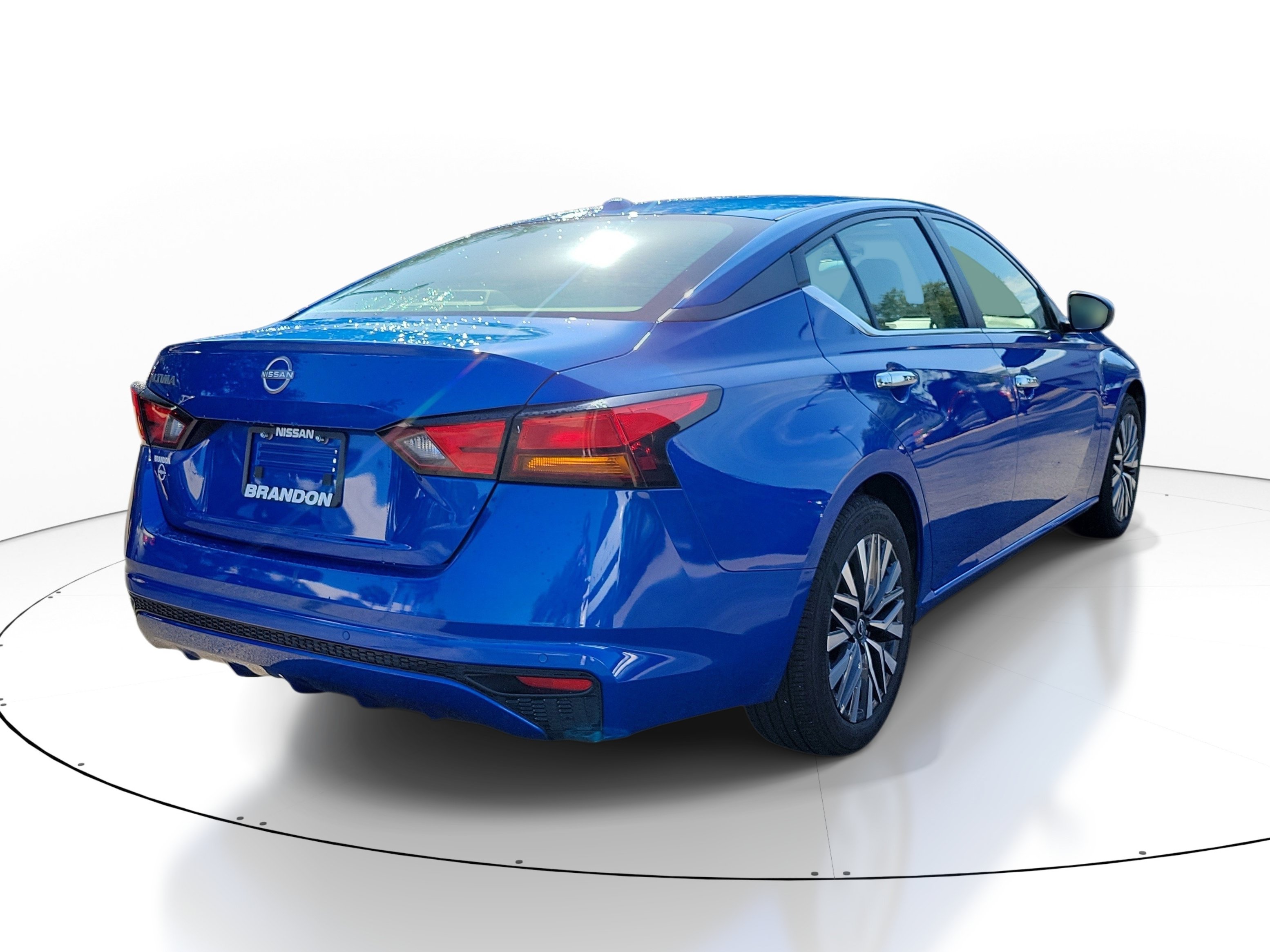 Certified 2025 Nissan Altima 2.5 SV FWD image 7