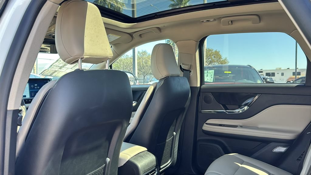 New 2025 Lincoln Corsair Grand Touring w/ Equipment Group 301A AWD/4WD image 24