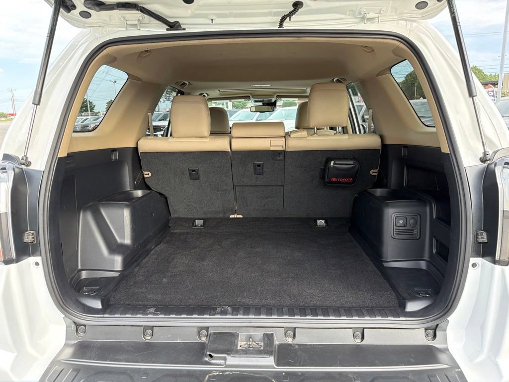Used 2023 Toyota 4Runner SR5 Premium AWD/4WD image 17
