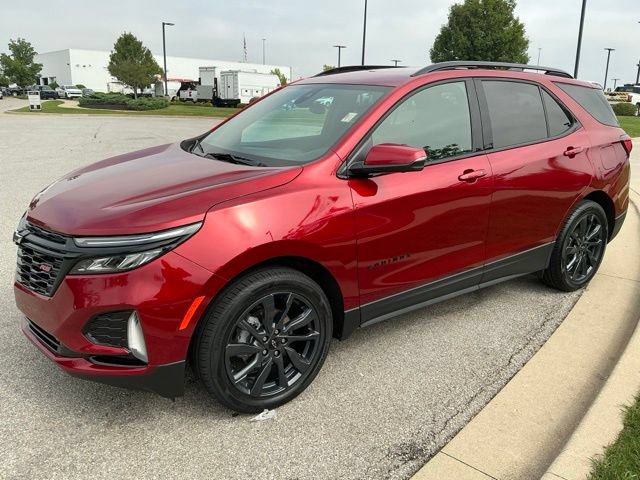 Used 2024 Chevrolet Equinox RS FWD image 3