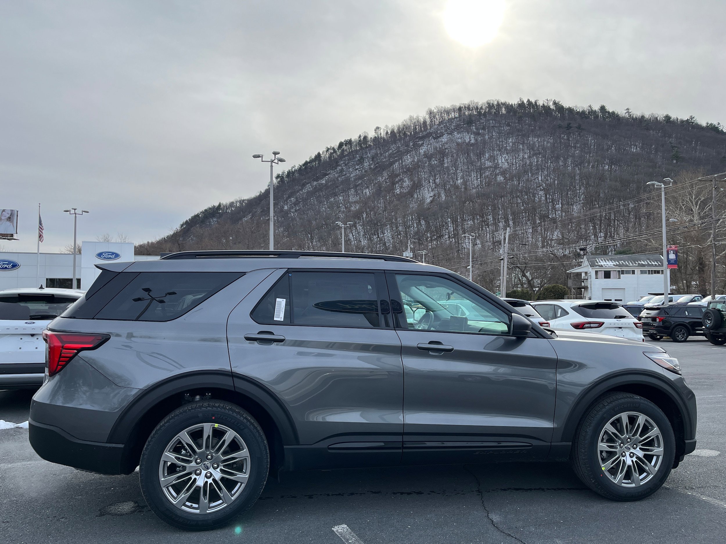 New 2026 Ford Explorer Active w/ Active Comfort Package image 4