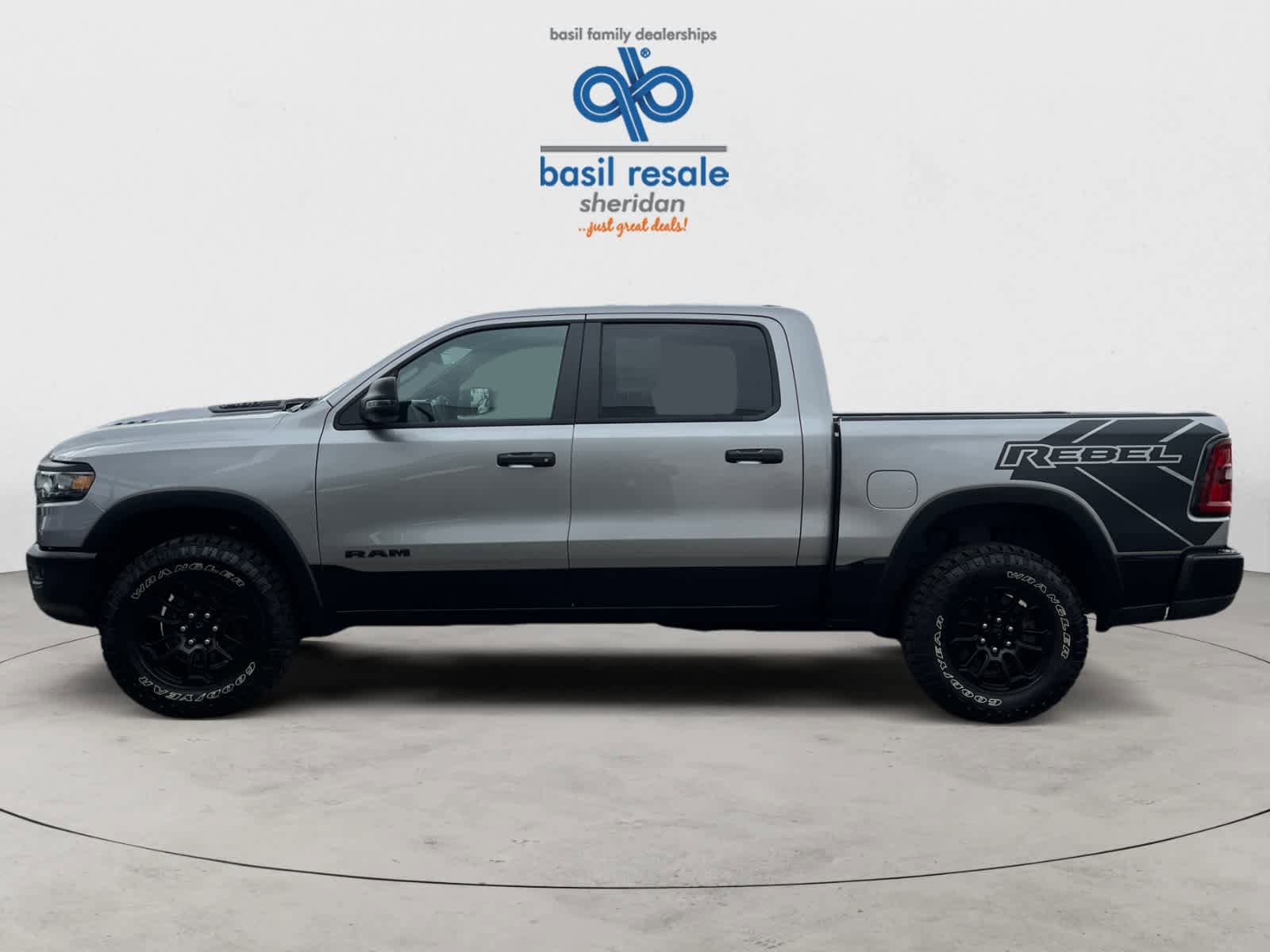 Used 2025 RAM 1500 Rebel AWD/4WD image 3