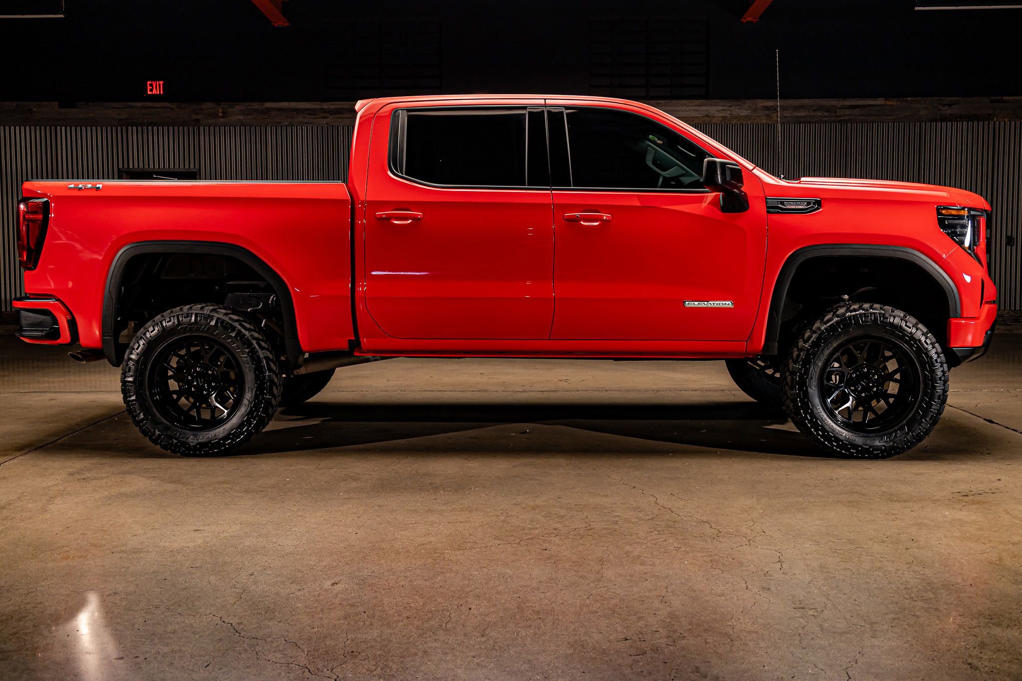 Used 2025 GMC Sierra 1500 Elevation image 11