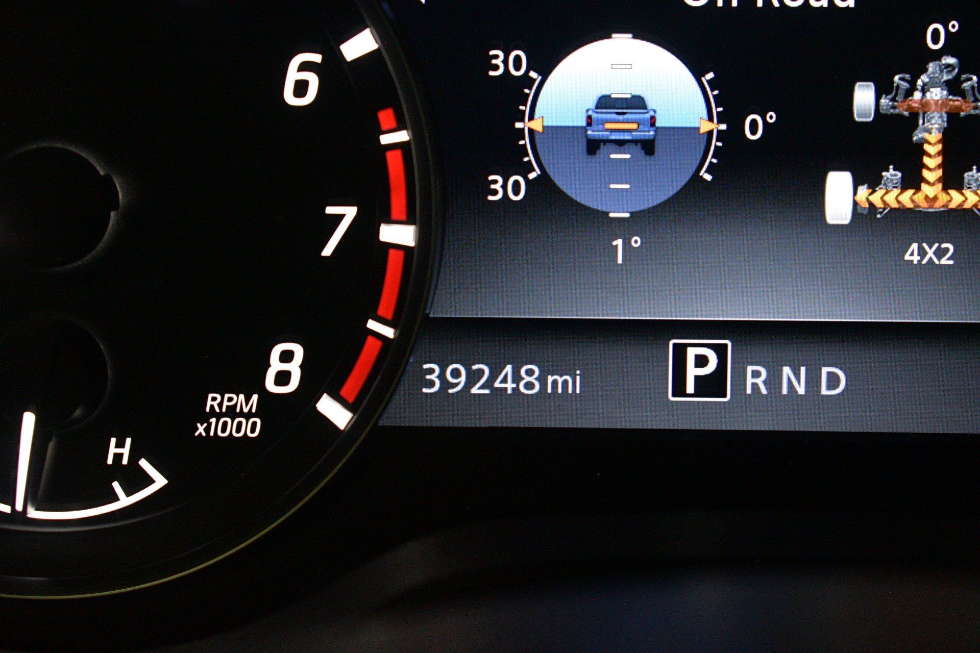Used 2023 Nissan Titan Platinum Reserve w/ Moonroof Package AWD/4WD image 26