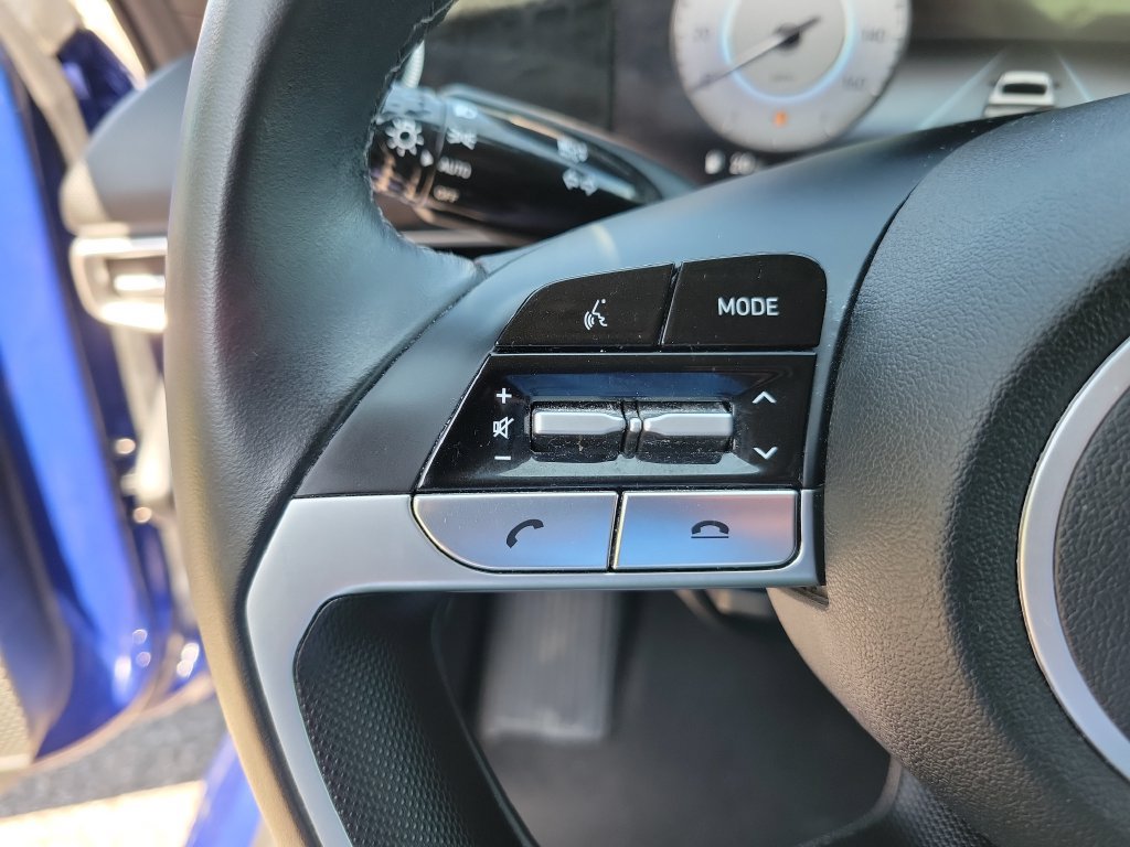 Used 2023 Hyundai Elantra Limited FWD image 24