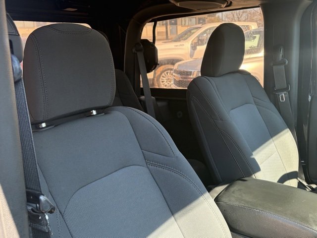 Used 2018 Jeep Wrangler Sport image 29