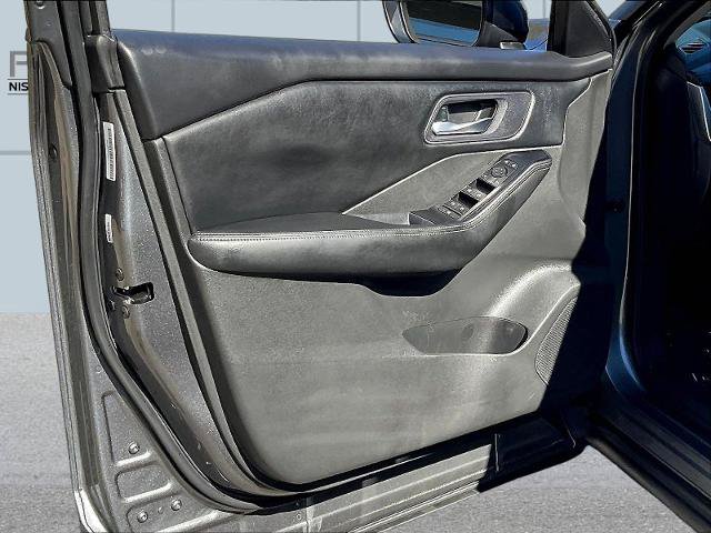 Certified 2024 Nissan Rogue SV FWD image 22