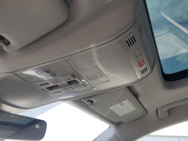 New 2025 Volkswagen Taos SEL image 26