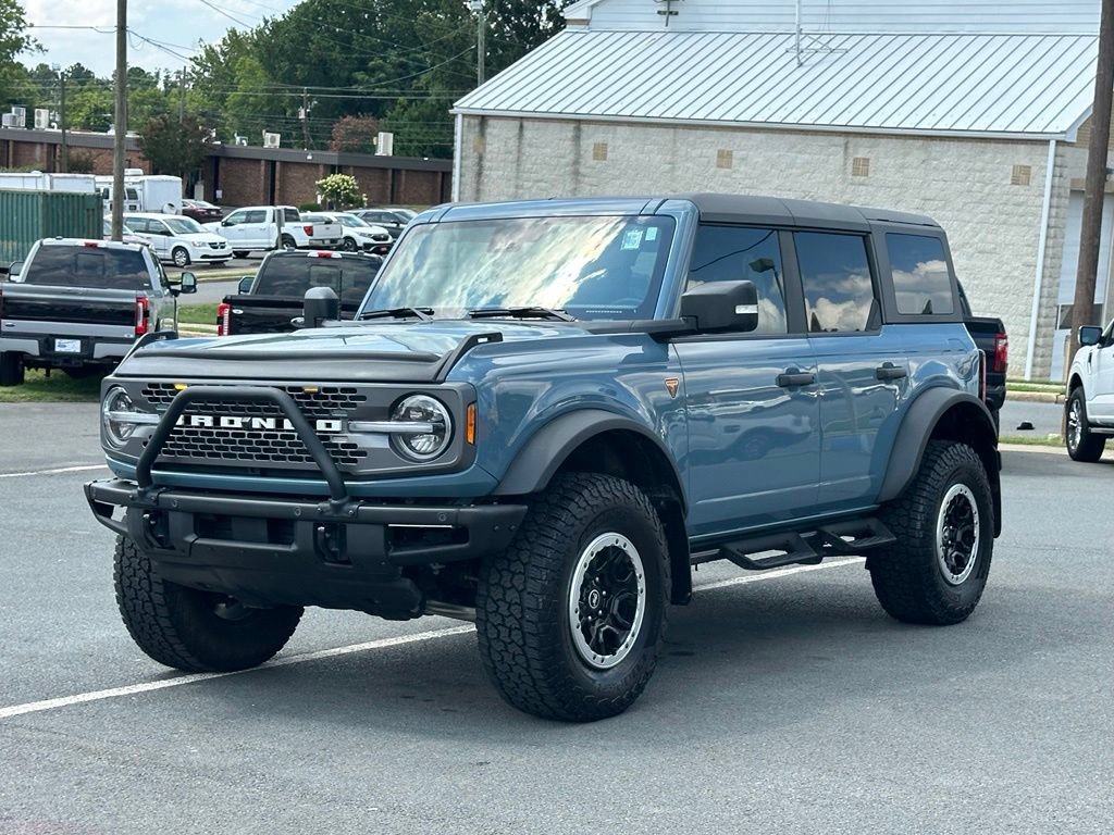 Used 2022 Ford Bronco Badlands w/ Sasquatch Package AWD/4WD image 2