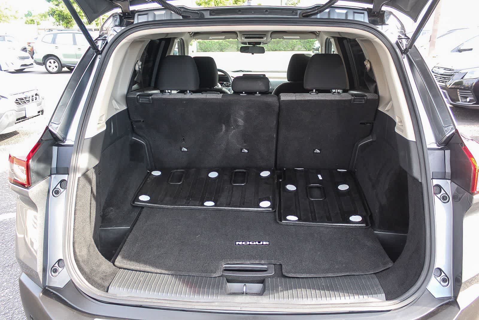 Used 2023 Nissan Rogue SV FWD image 36