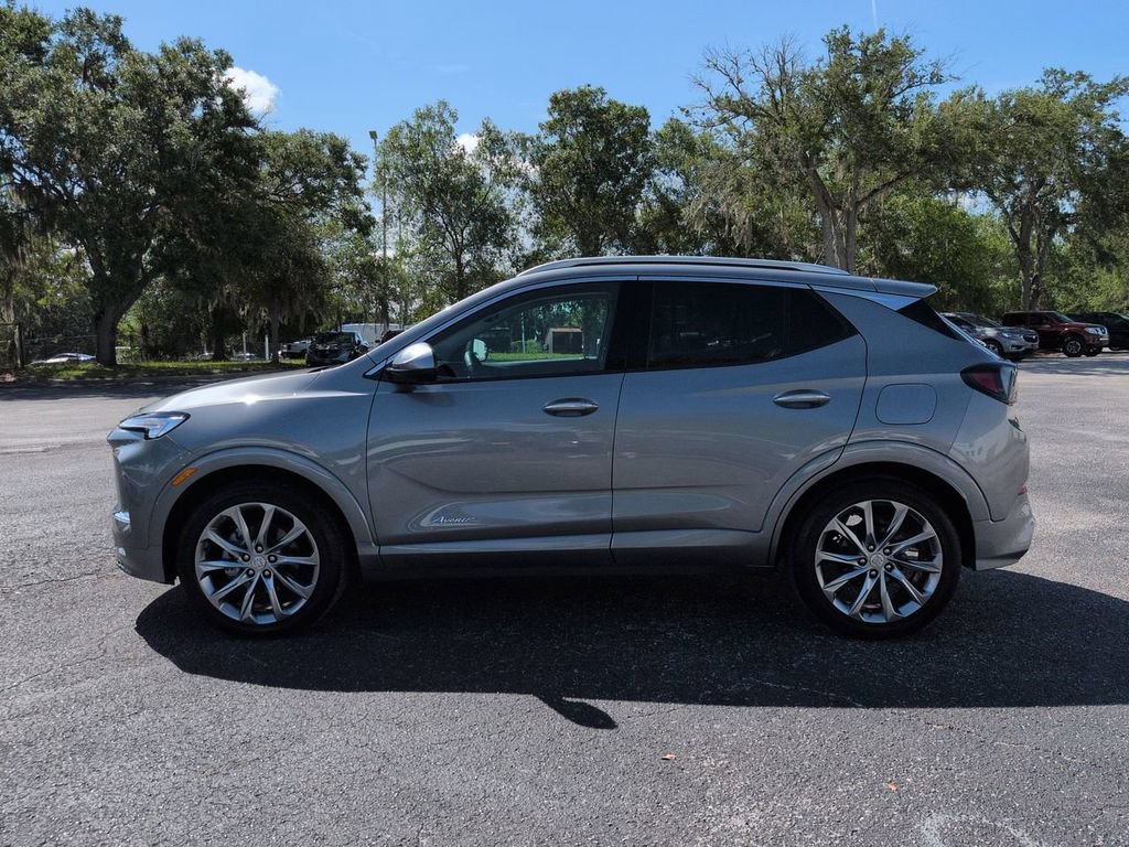 Used 2026 Buick Encore GX Avenir w/ Avenir Technology Package FWD image 7