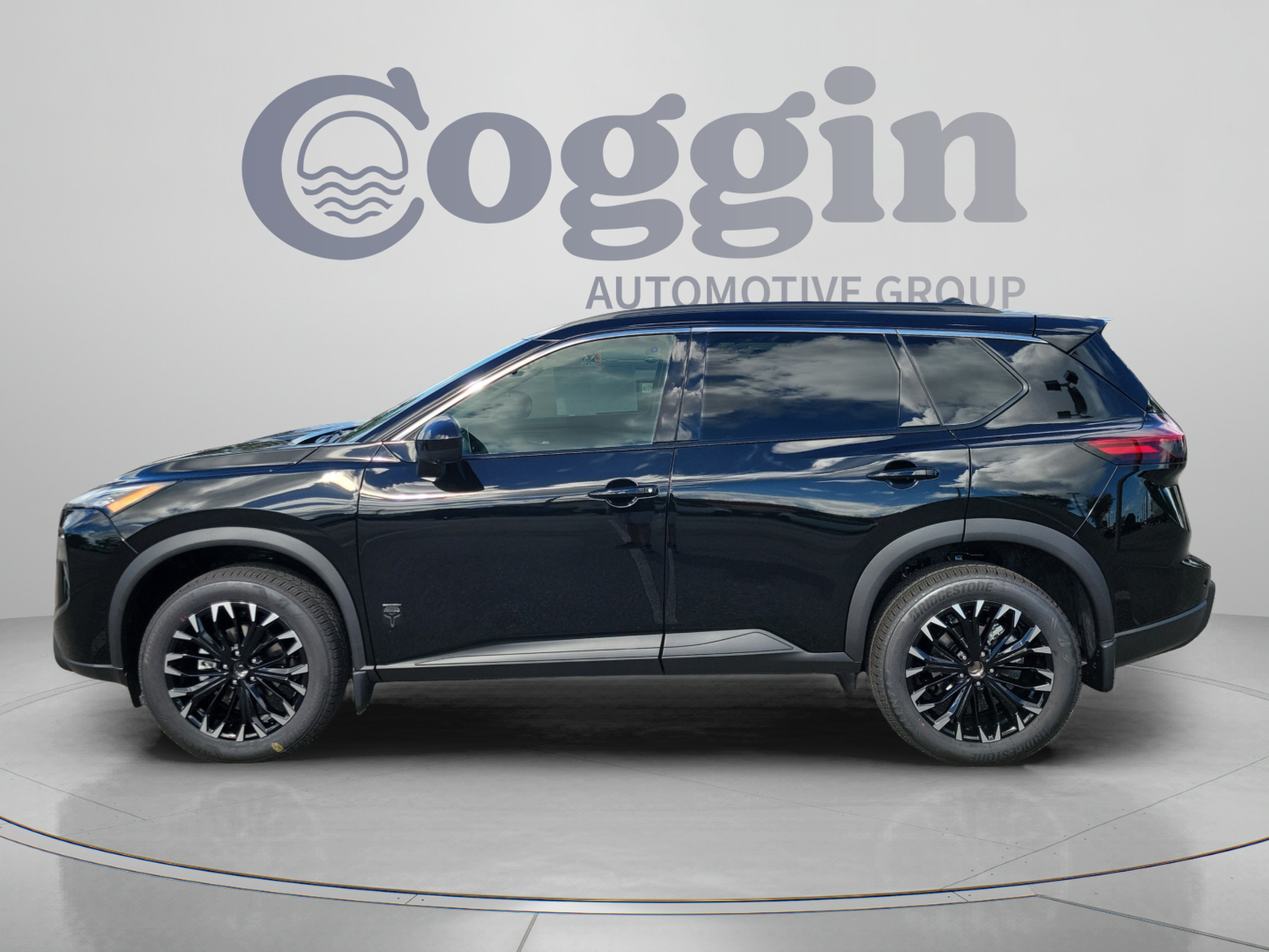 New 2026 Nissan Rogue Dark Armor FWD image 2