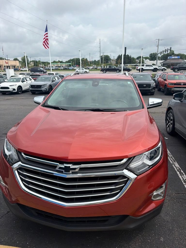 Used 2020 Chevrolet Equinox Premier FWD image 4